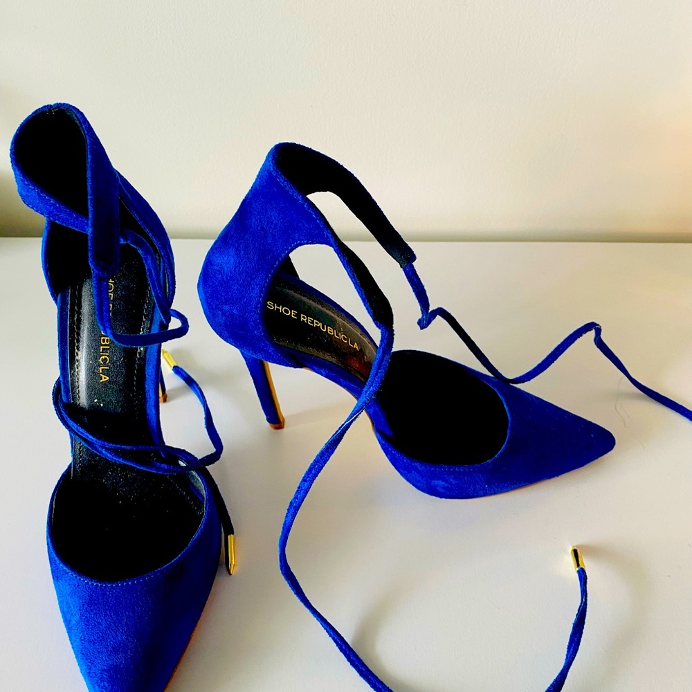 Size 7 Blue Pump